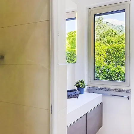 Jolanda By Interhome Appartamento Domaso